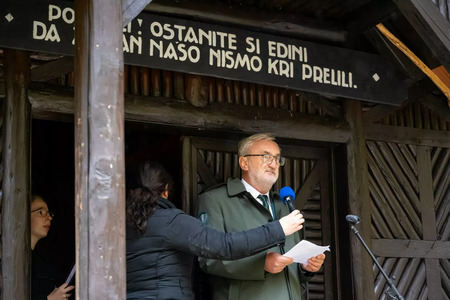 Slavnostni govornik Janko Petrovič, predsednik gorenjskega pokrajinskega odbora ZVVS. / Foto: Nik Bertoncelj, za Gorenjski glas